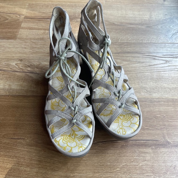 FLY LONDON YUKE Silver Metallic Sandal Wedges Size 41 (10-10.5) - Picture 6 of 9